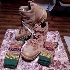 Men's AE Tactical Boot w/Socks!!
